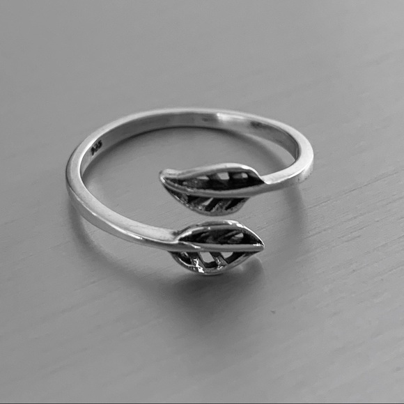 Sterling Silver Delicate Wraparound Small Leaf Ring, Tree Leaves, Plant Rings - Picture 3 of 7